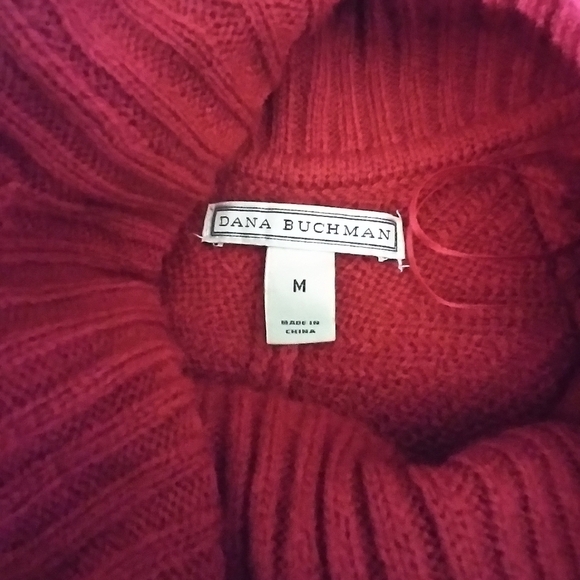 Dana Buchman red cowel neck sweater with buckle medium - Picture 2 of 12